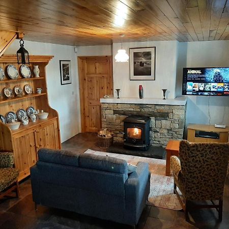 Traditional Cosy Cottage With Beautiful Views Westport Extérieur photo